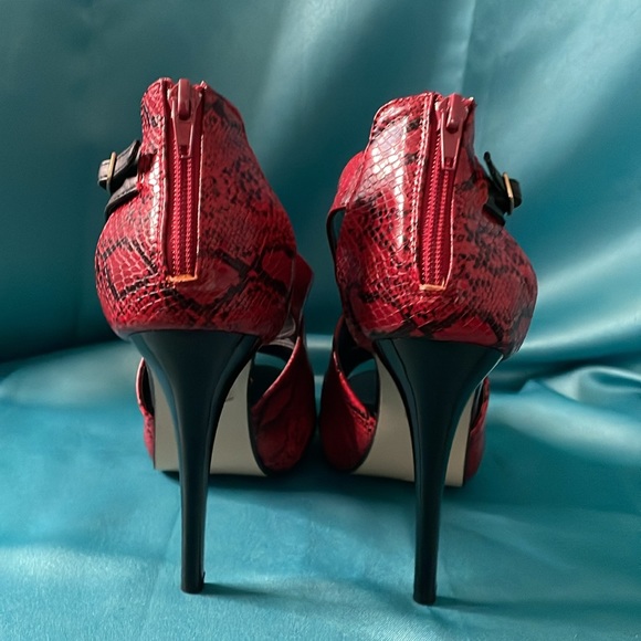 Red and black print stiletto - Picture 4 of 6
